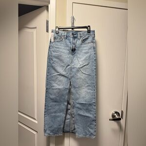 Levi’s Column Jean Skirt
